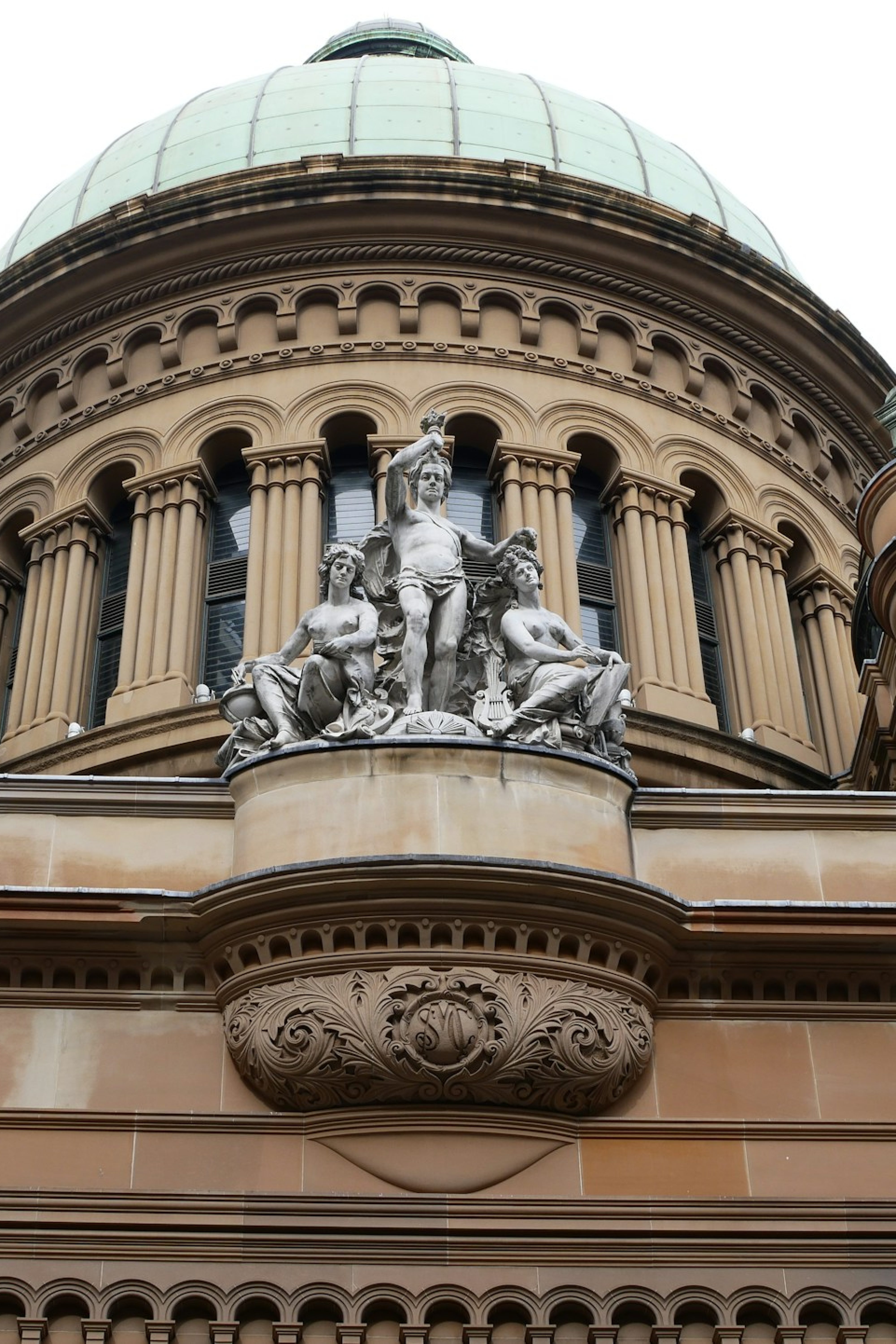 qvb