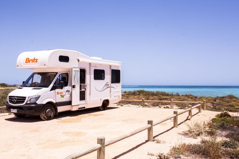 Les 10 avantages d’un van tout équipé pour votre road trip