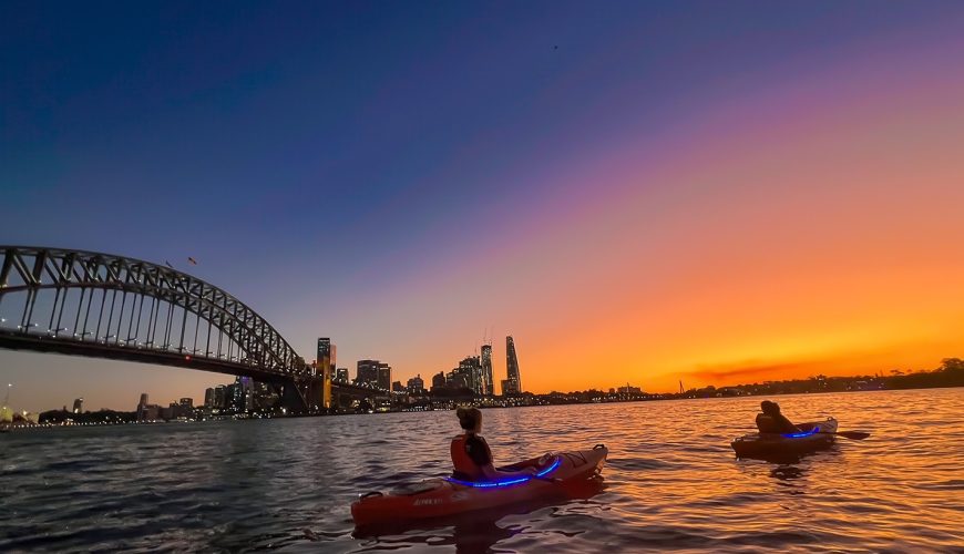 Kayak dans le port de Sydney : Opéra et Harbour Bridge