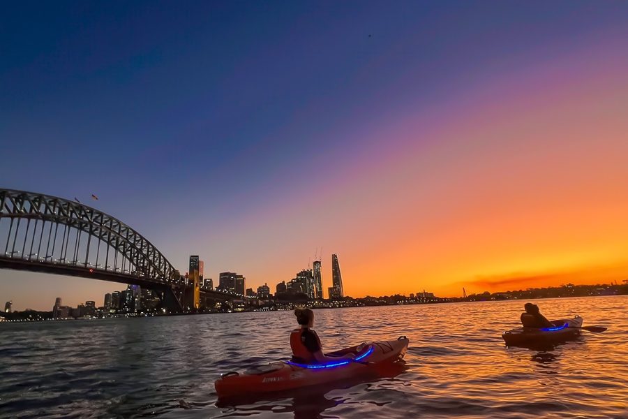 Kayak dans le port de Sydney : Opéra et Harbour Bridge
