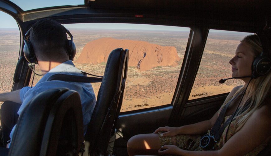 survol uluru hélicoptère